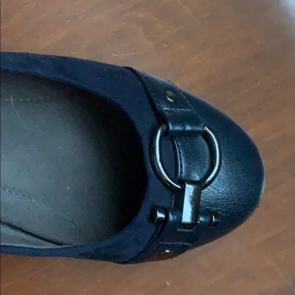 Shoes - Picture 3 of 3